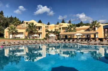 Korfu Trail km 10 etape 1 nat i Kavos Hotel Olympion Village med pool