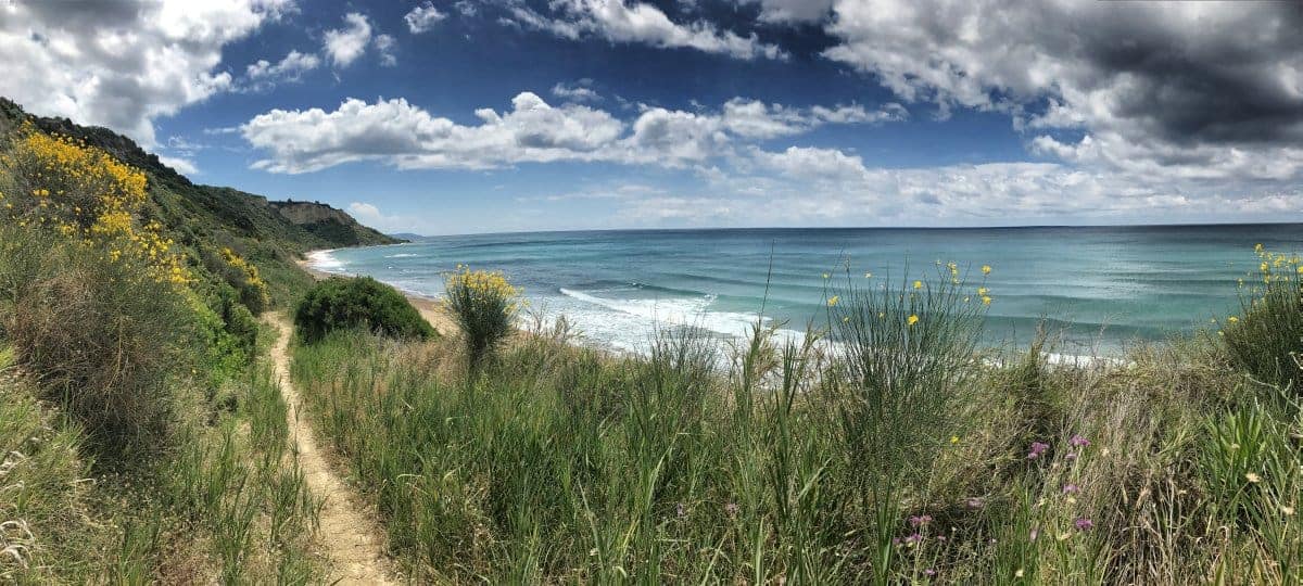 Korfu Trail km 30 Vandring på klipperne og på stranden