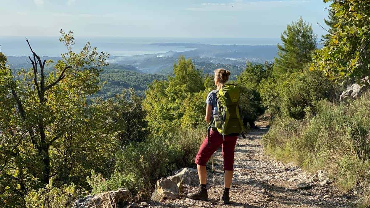 Fernwanderung Nizza Grasse aussichtsreicher Anstieg bei Saint Jeannet