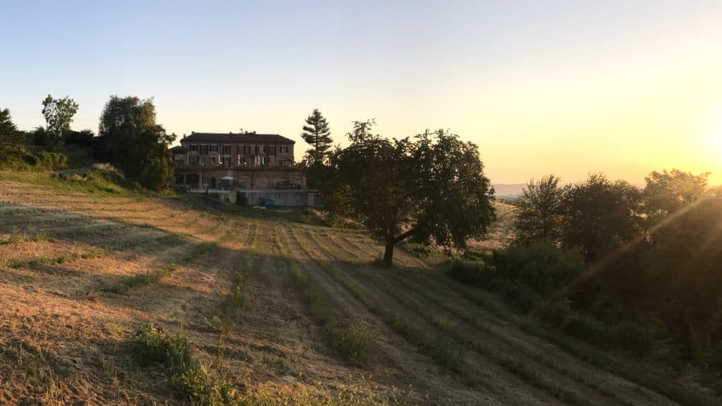 Escursione di lunga distanza in Piemonte dalla cantina alla cantina Alloggio 004