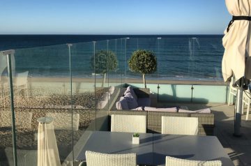 Küstenwanderung Algarve Faro Luxury Beach Guest House Strand Hotel mit Dachterrasse
