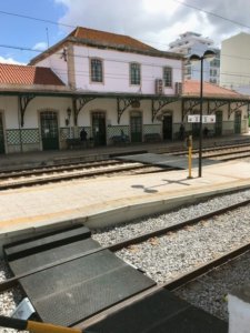 Diese Gleise müssen oberirdisch überquert werden