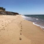 Wanderung am einsamen Strand